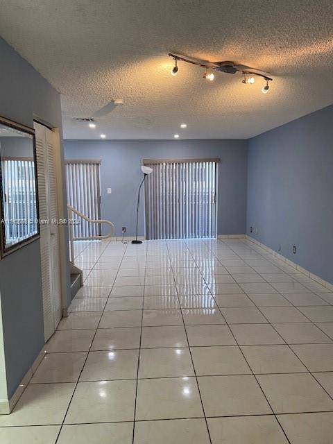 452 Southwest 2nd St Unit 12  