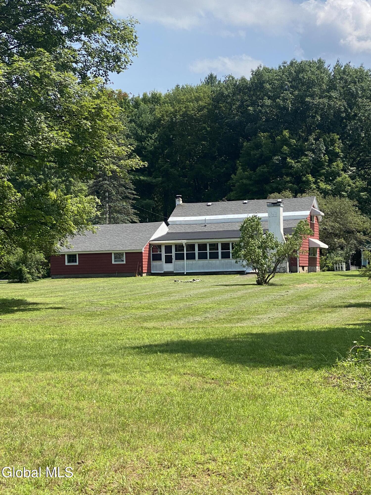 13 Jackson Road Moreau, NY 12803 - Photo 5 of 34 IMG_4719