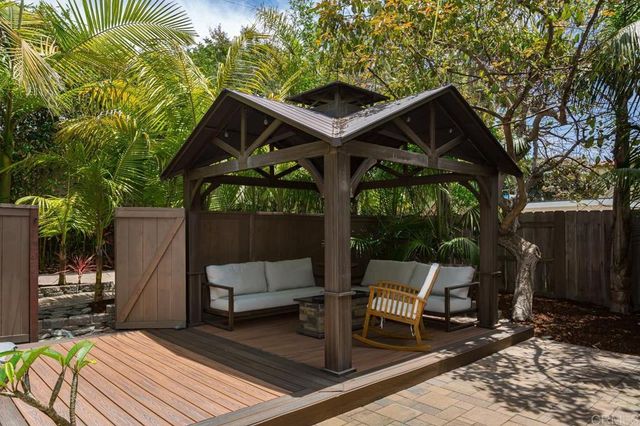 $1,900,000 | 121 Cadmus Street, Encinitas, CA 92024