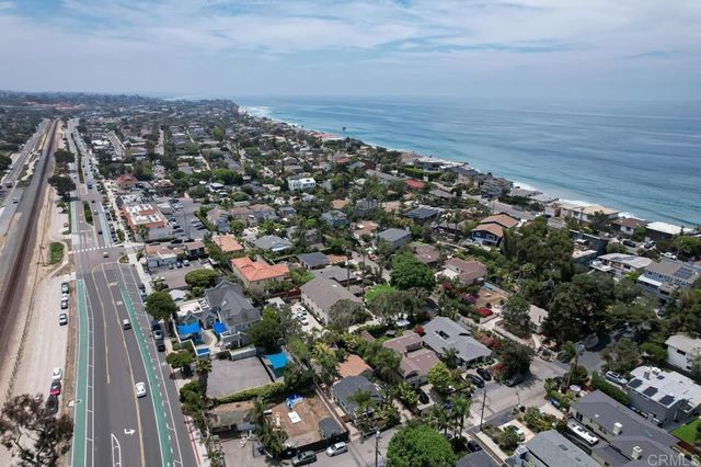 $1,900,000 | 121 Cadmus Street, Encinitas, CA 92024
