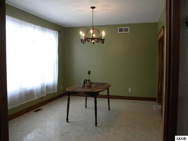 6027 Winegar Road Perry, MI 48872 - Photo 8 of 9 46899-7.JPG