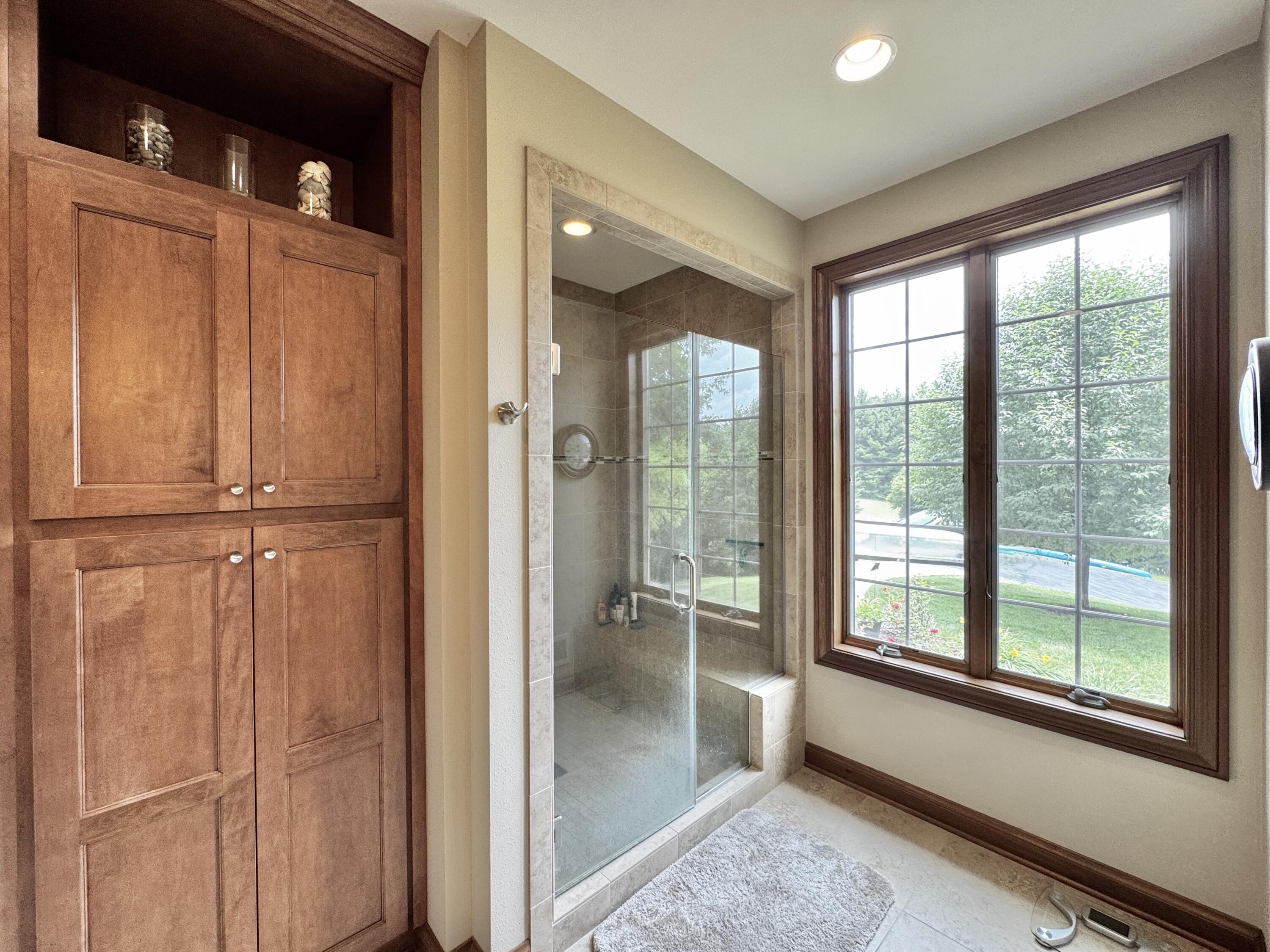 N62-w28550 Rybeck Road Merton, WI 53029 - Photo 13 of 28 Master Bath Walk in Shower