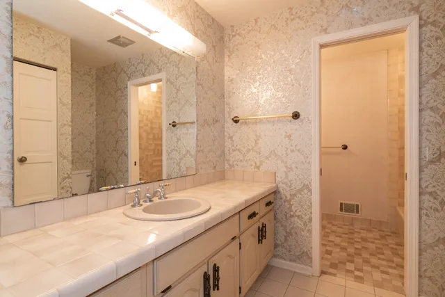 $325,000 | 2008 Hudson Avenue, Kalamazoo, MI 49008