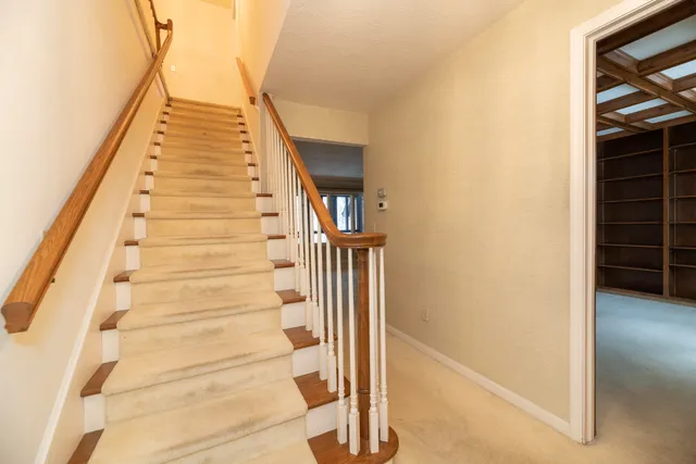 $325,000 | 2008 Hudson Avenue, Kalamazoo, MI 49008