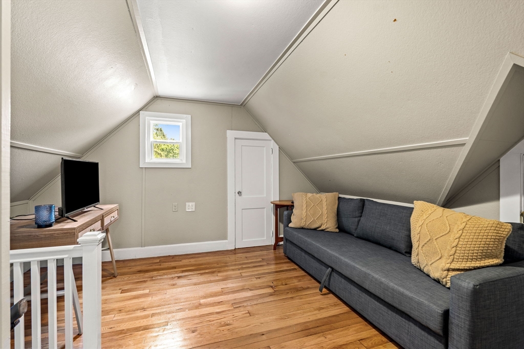 191 Bay Road Hamilton, MA 01982 - Photo 18 of 42