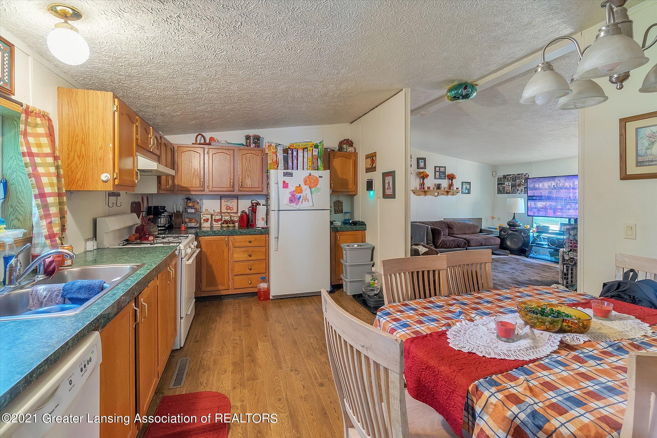 5416 Hughes Road Lansing, MI 48911 - Photo 10 of 24 10-5416 Hughes Rd-Windowstill Real Estat