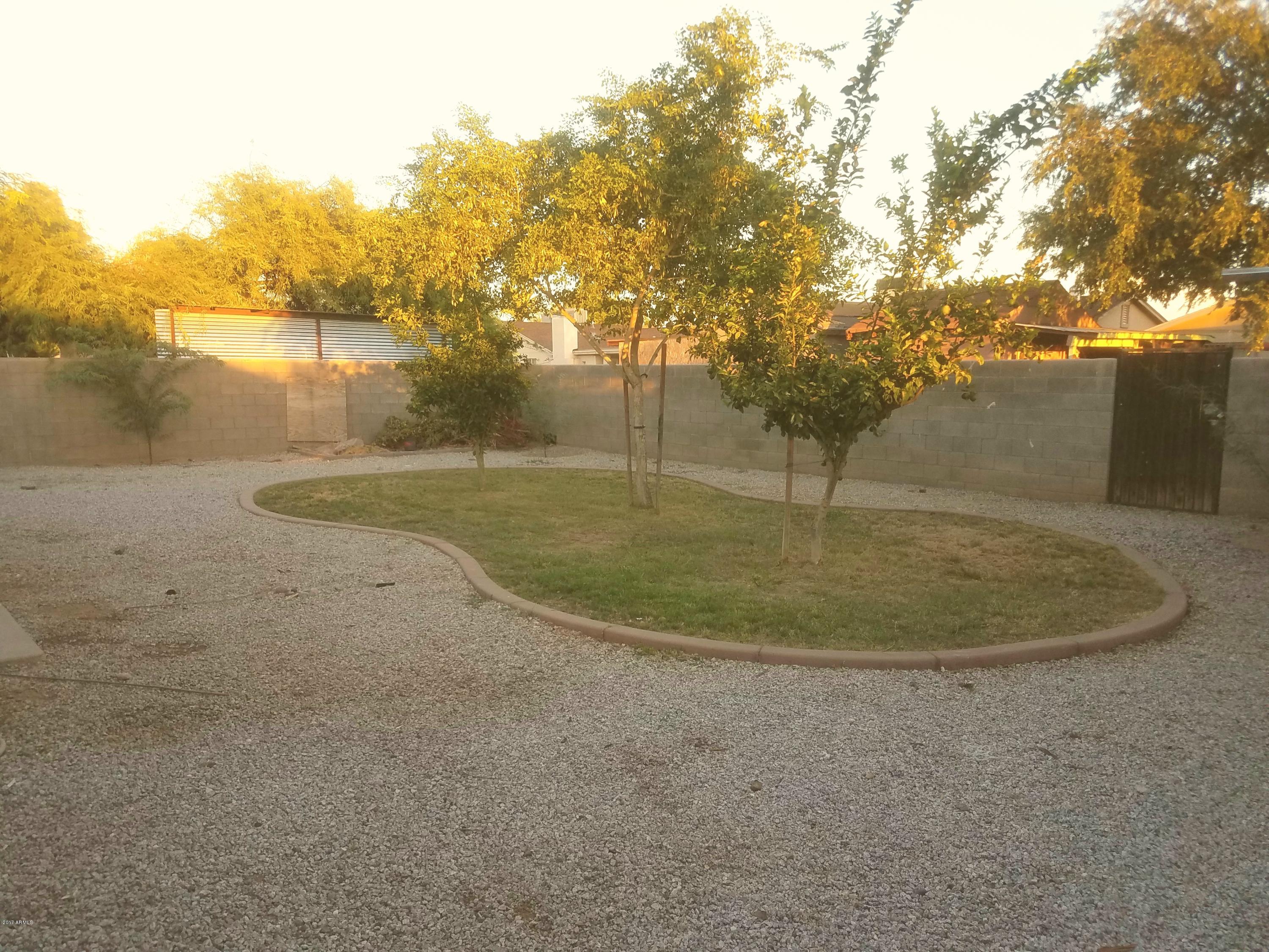 4827 West Granada Road Phoenix, AZ 85035 - Photo 4 of 12 20170828_122955