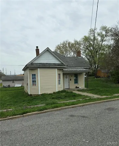 $325,000 | 109 South 6th Street, Elsberry, MO 63343