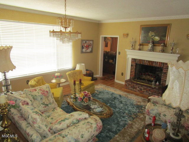 11051 Shorecrest Road Biloxi, MS 39532 - Photo 3 of 28 IMG_2945