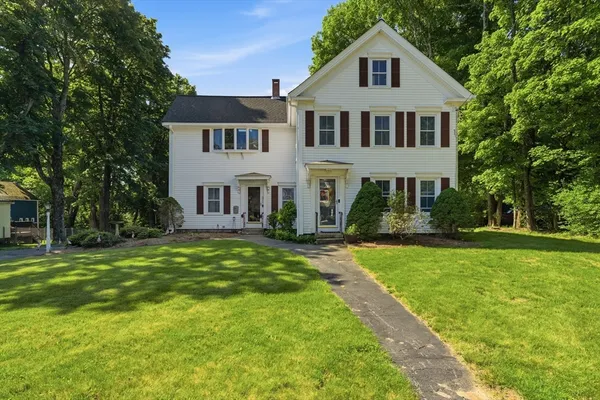 $774,900 | 211 Village Street, Medway, MA 02053