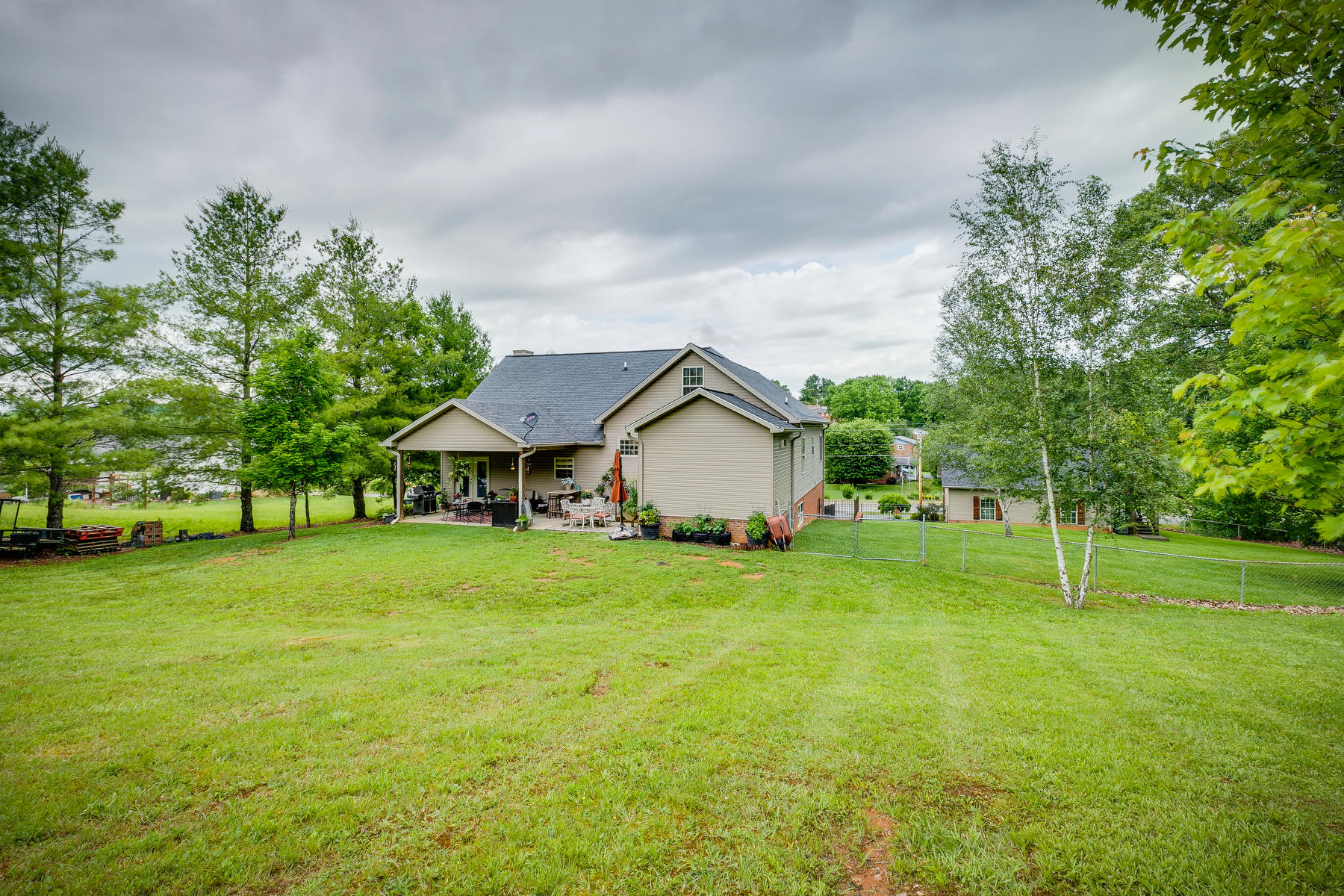 1818 Lone Oak Road Johnson City, TN 37604 - Photo 66 of 76 066