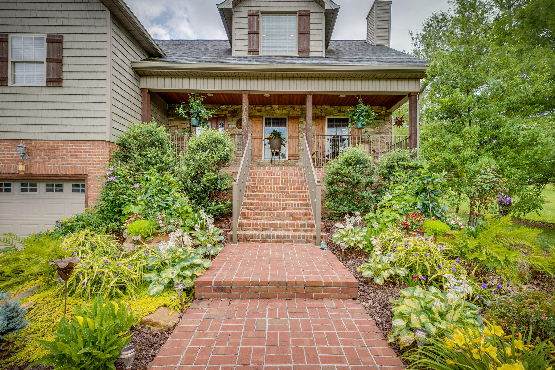 1818 Lone Oak Road Johnson City, TN 37604 - Photo 7 of 76 007