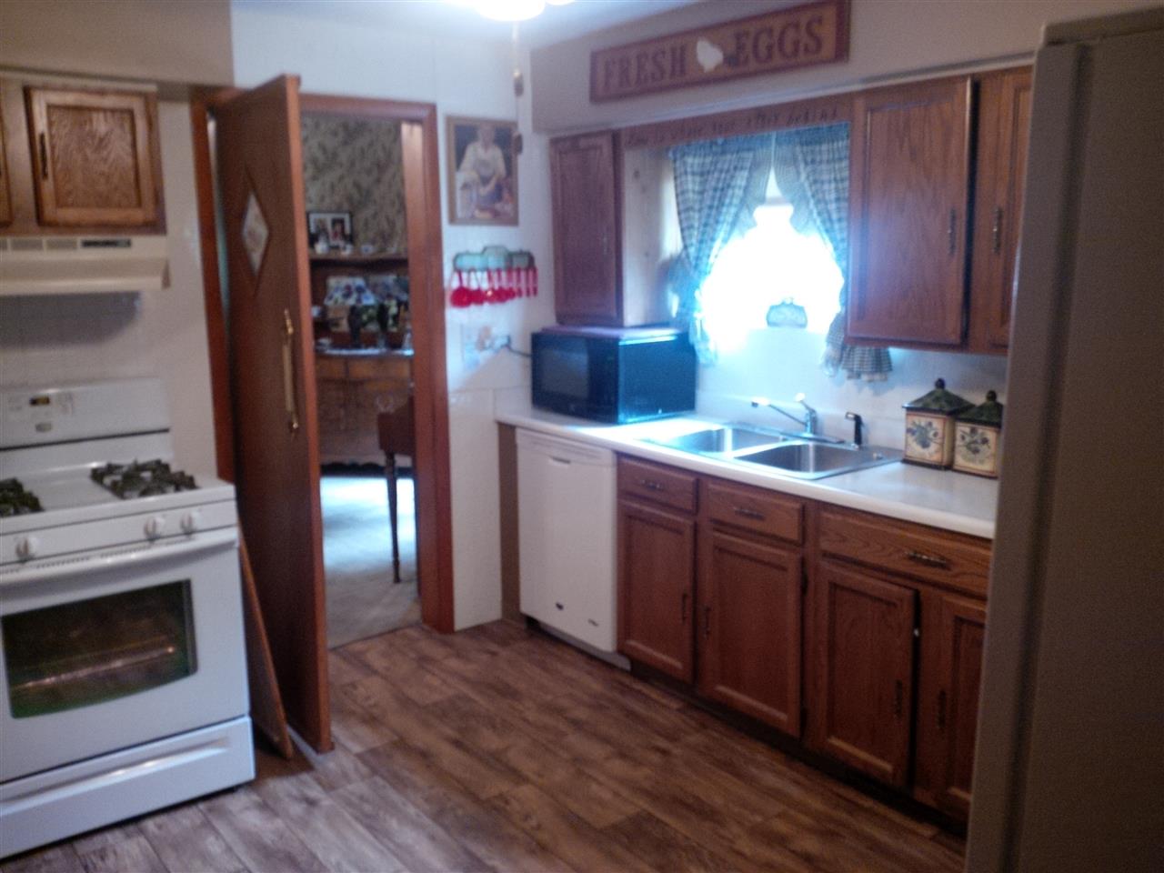 1230 Madison Street Rochester, IN 46975 - Photo 5 of 12
