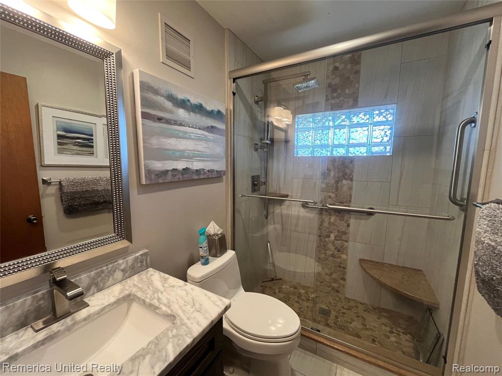 4533 Horseshoe Road Waterford, MI 48328 - Photo 18 of 31