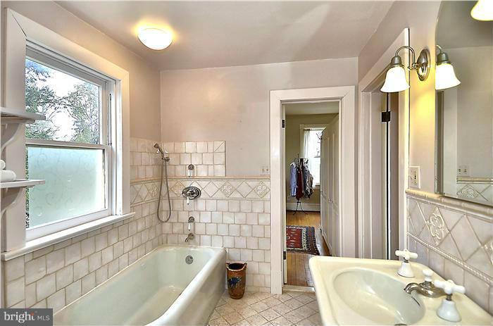 3120 Lee Street Silver Spring, MD 20910 - Photo 21 of 30 Bath (Master)