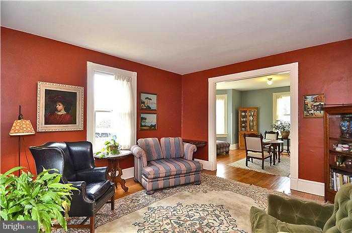3120 Lee Street Silver Spring, MD 20910 - Photo 7 of 30 Living Room