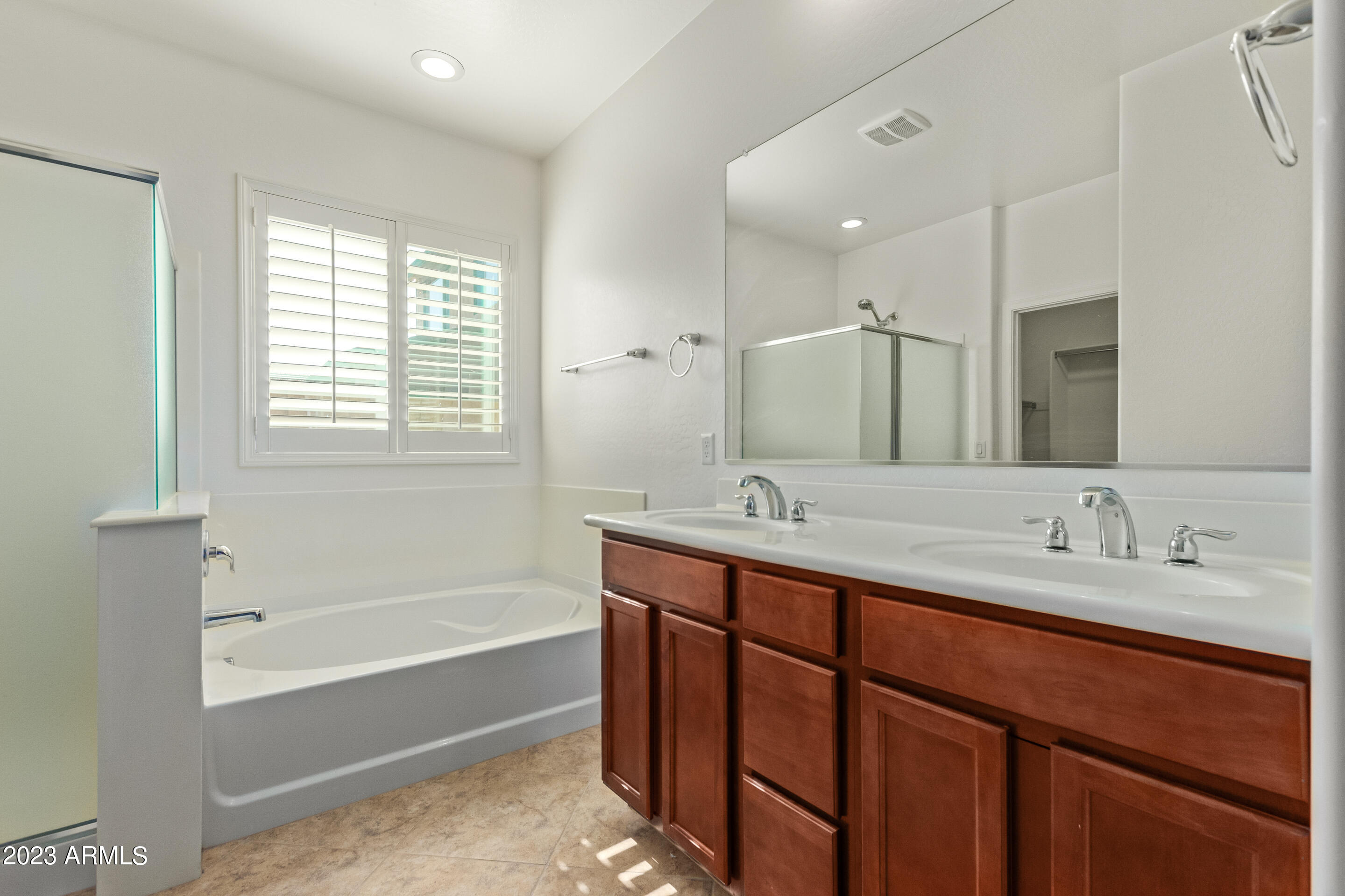 1529 East Goldcrest Street Gilbert, AZ 85297 - Photo 15 of 29 18 - Goldcrest
