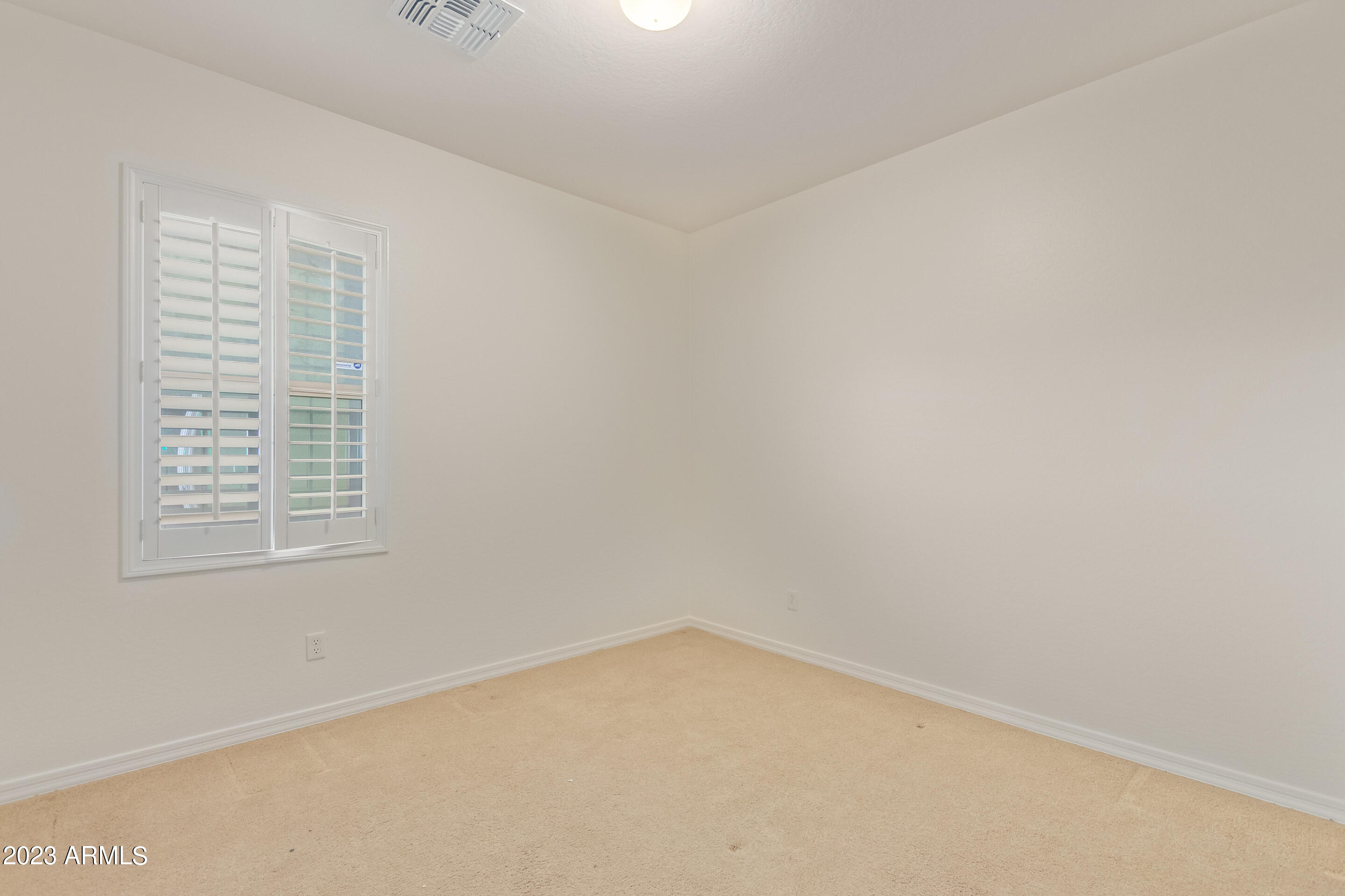 1529 East Goldcrest Street Gilbert, AZ 85297 - Photo 21 of 29 24 - Goldcrest