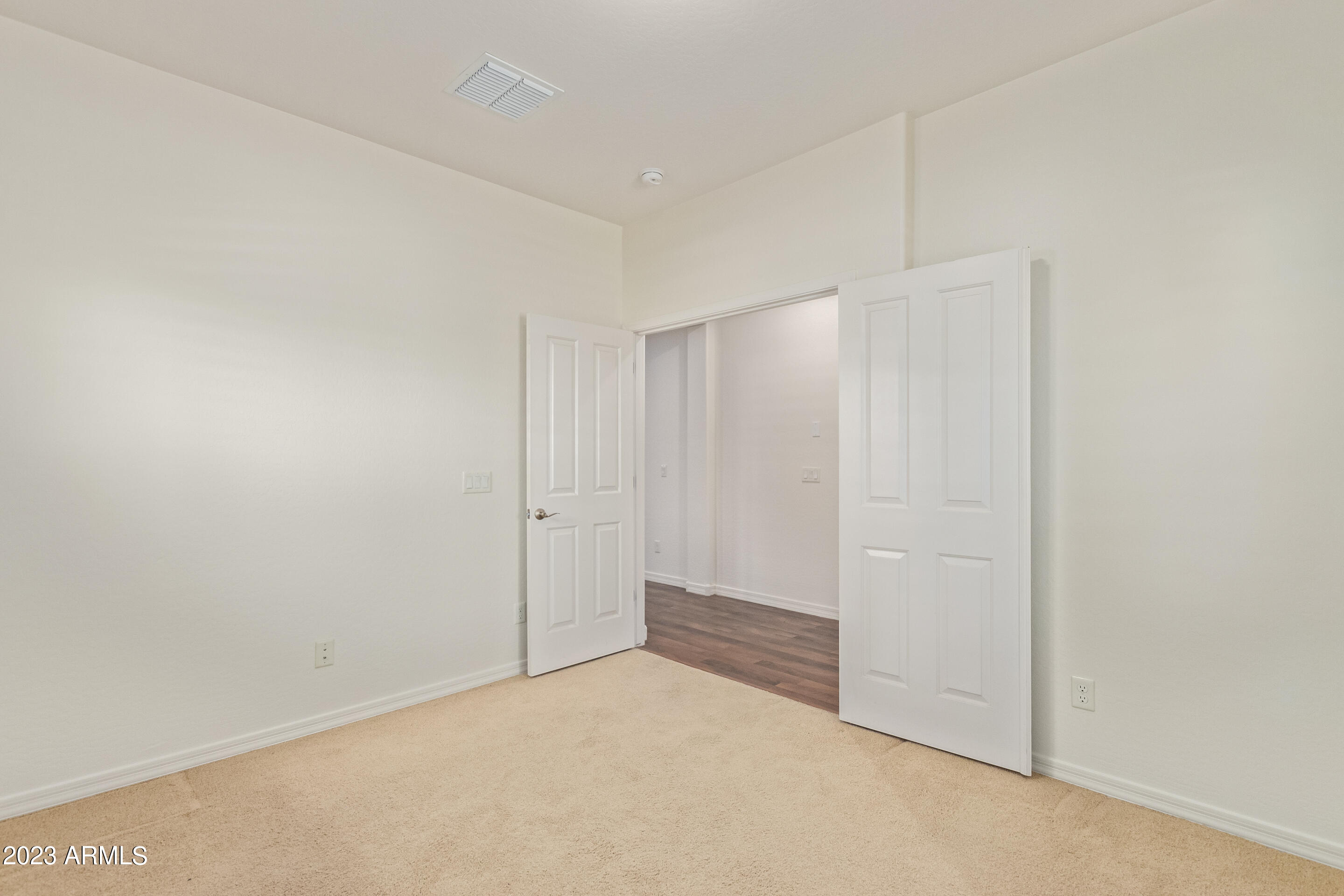 1529 East Goldcrest Street Gilbert, AZ 85297 - Photo 24 of 29 27 - Goldcrest
