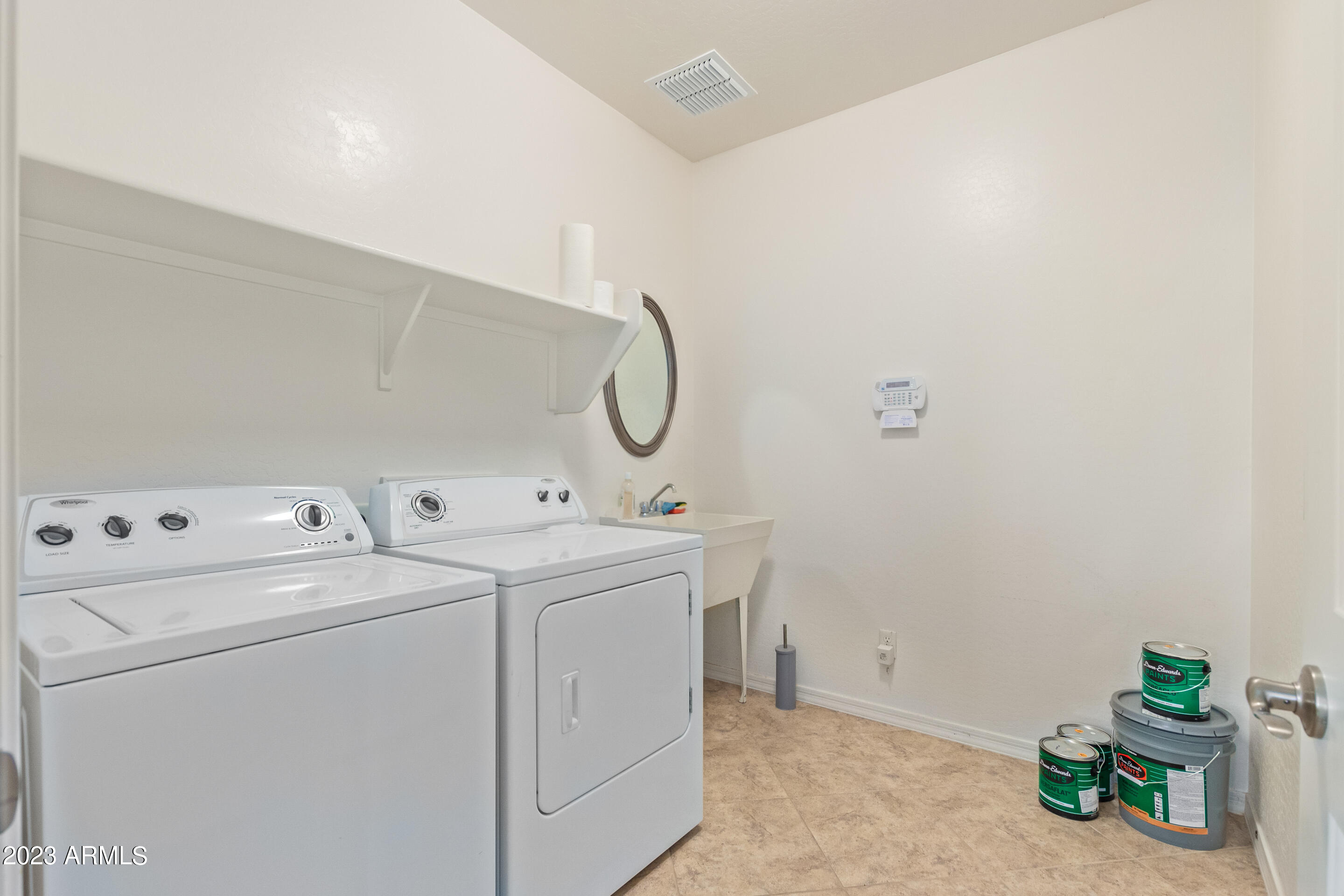 1529 East Goldcrest Street Gilbert, AZ 85297 - Photo 25 of 29 28 - Goldcrest