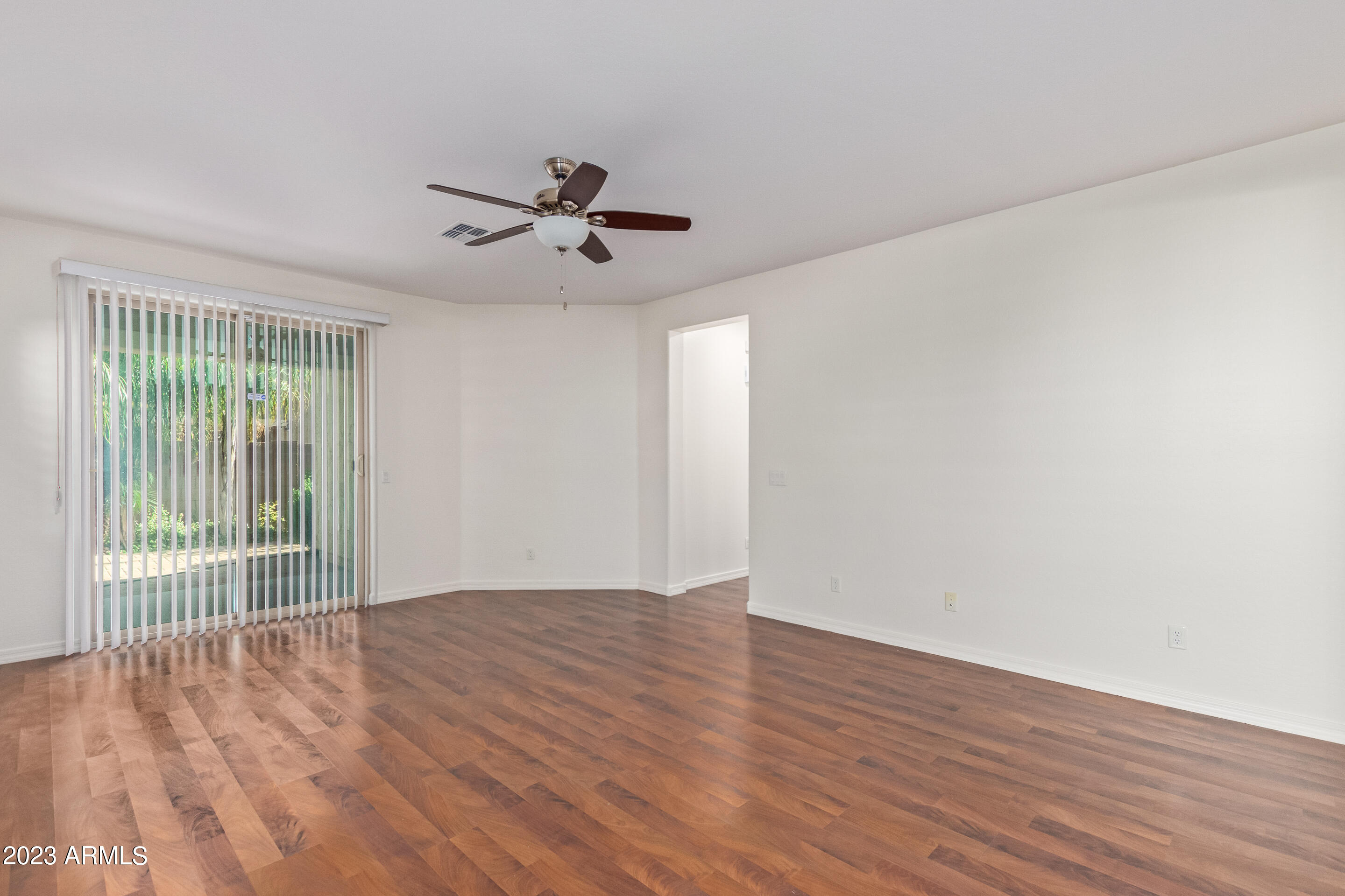 1529 East Goldcrest Street Gilbert, AZ 85297 - Photo 5 of 29 08 - Goldcrest