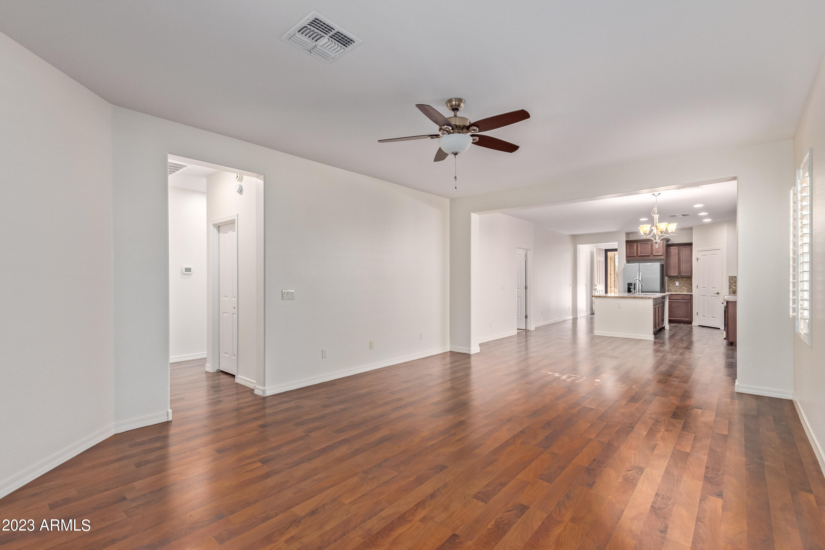 1529 East Goldcrest Street Gilbert, AZ 85297 - Photo 6 of 29 09 - Goldcrest