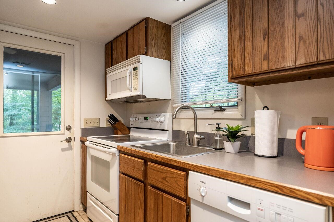 3405 Trenton Road Raleigh, NC 27607 - Photo 15 of 29 Photo 15