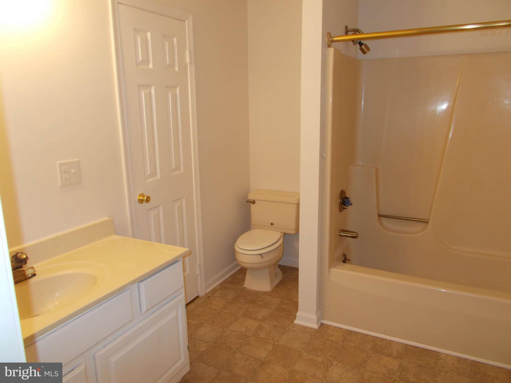 531 Murphy Road Berkeley Springs, WV 25411 - Photo 14 of 18 Bath