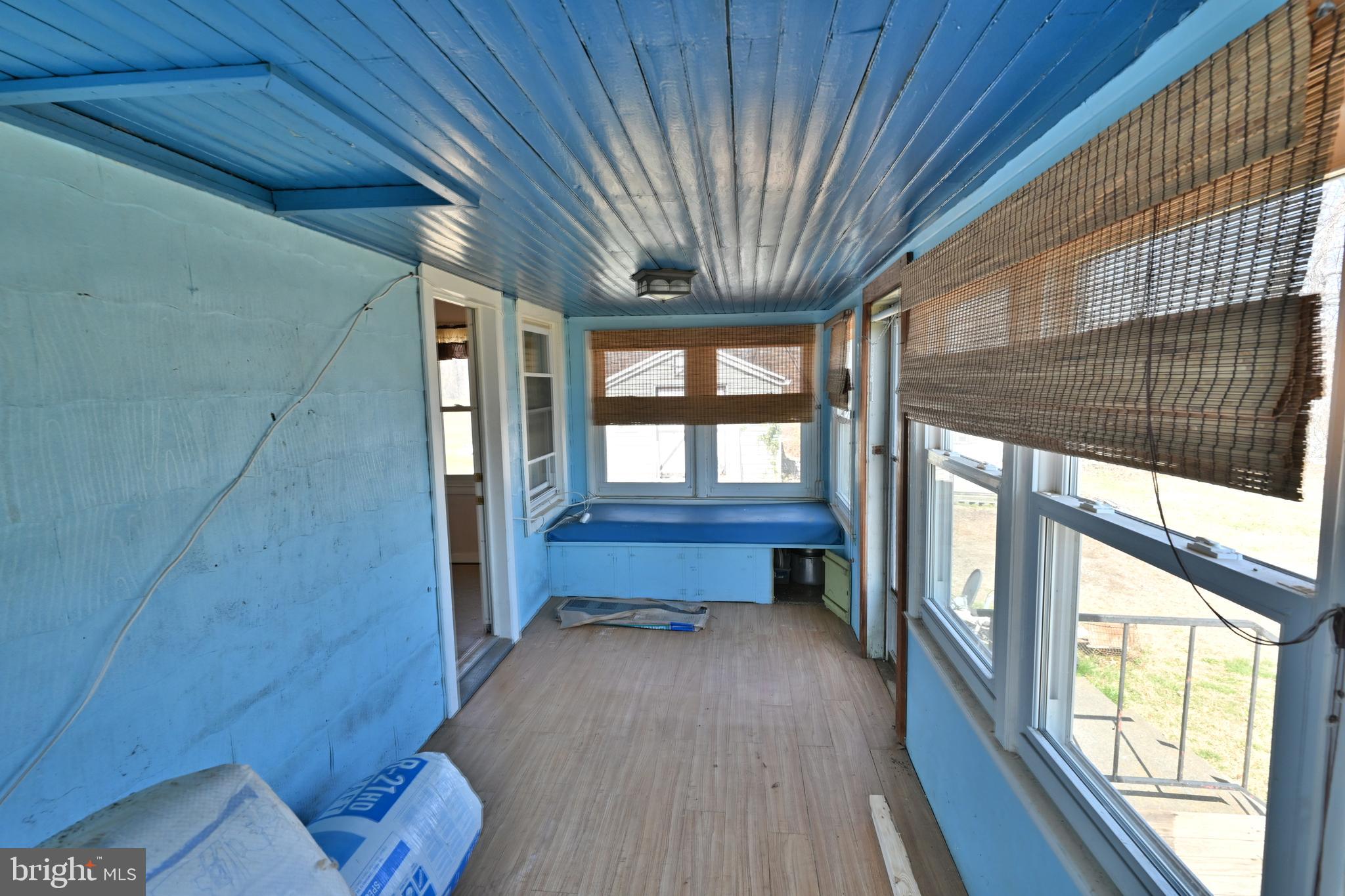 109 Hughes Shore Road Baltimore, MD 21220 - Photo 27 of 43 a view of livingroom with furniture