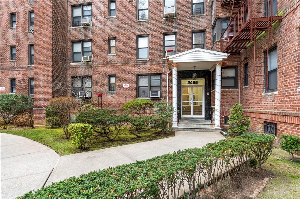 2465 Haring Street, Unit 4F Brooklyn, NY 11235 - Photo 2 of 28