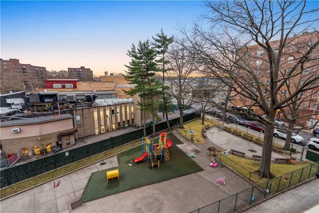 2465 Haring Street, Unit 4F Brooklyn, NY 11235 - Photo 27 of 28