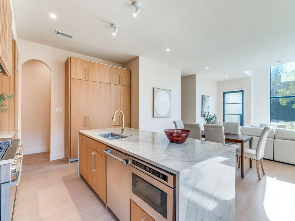 1622 Sylvan Avenue Dallas, TX 75208 - Photo 7 of 24 Contemporary Kitchen