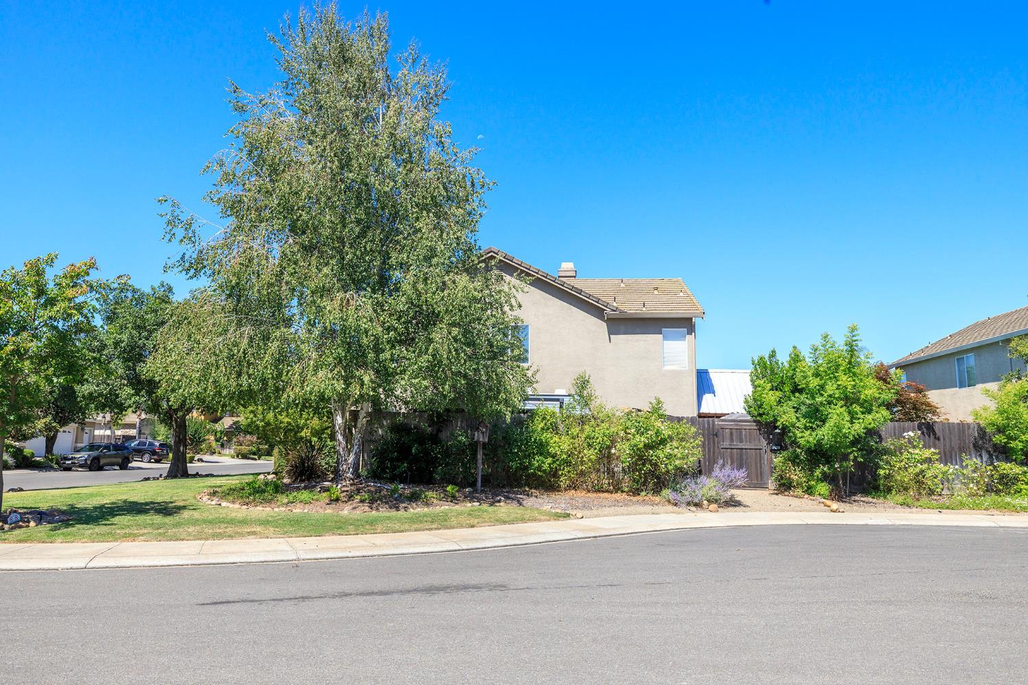 2101 Huxley Way Modesto, CA 95356 - Photo 5 of 50