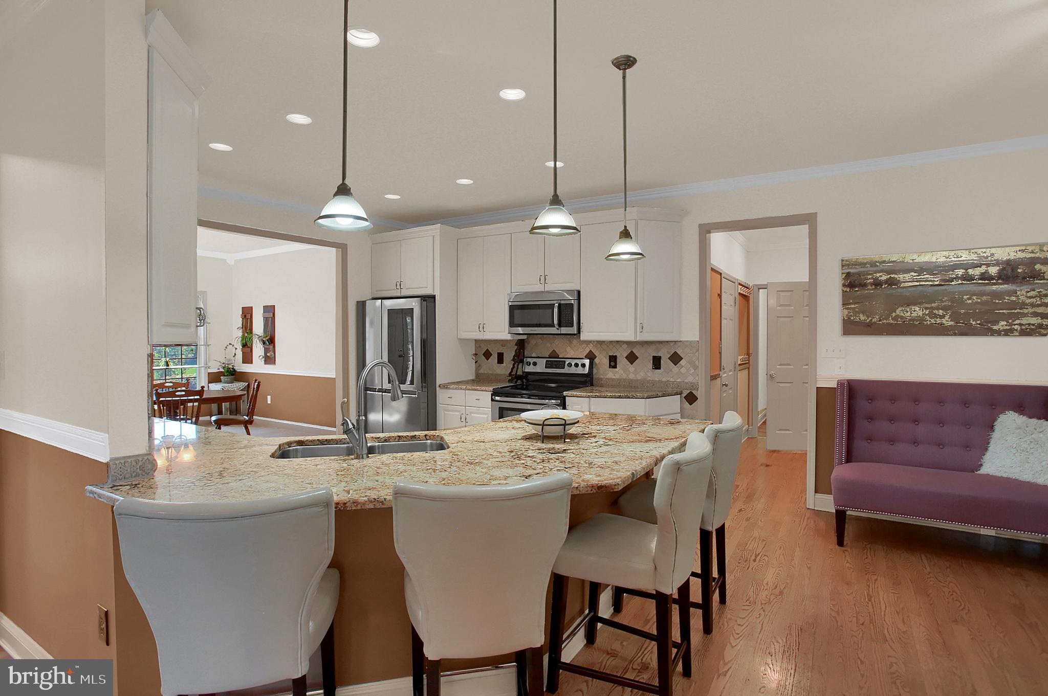 1325 Spring House Road Middletown, PA 17057 - Photo 13 of 61 Breakfast seating for four!