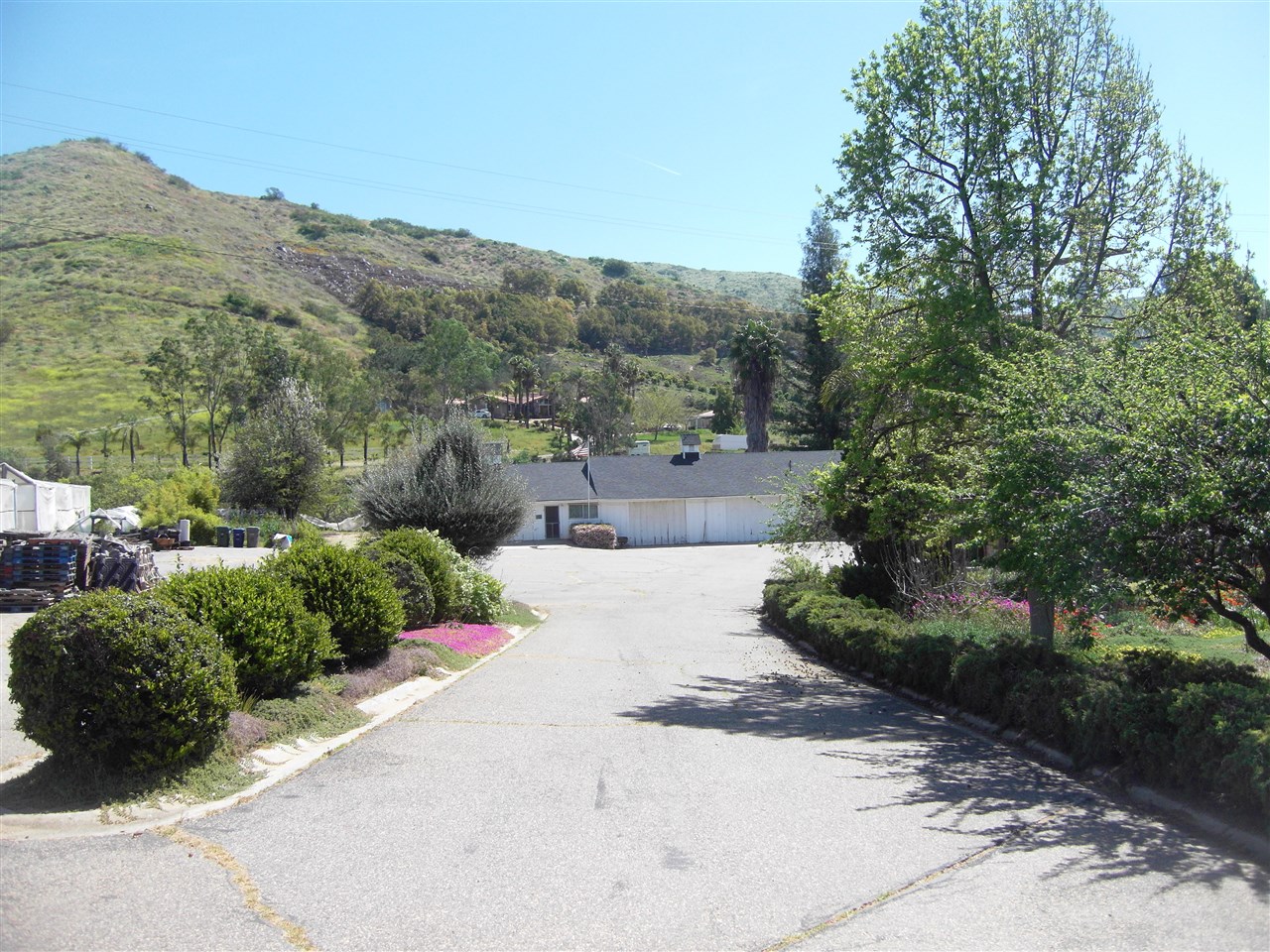 9109 Huntley Road Fallbrook, CA 92028 - Photo 9 of 22 Gallery Image 9