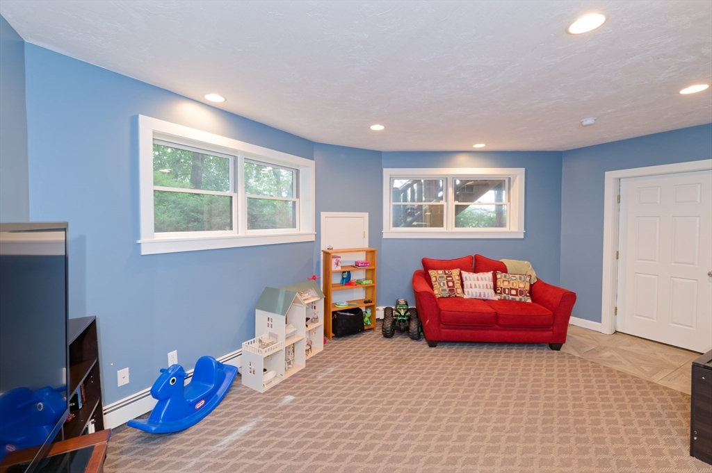 55 Breakneck Hill Road Southborough, MA 01772 - Photo 28 of 42