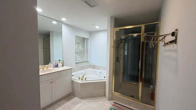 $7,000 | 19125 Skyridge Circle, Boca Raton, FL 33498