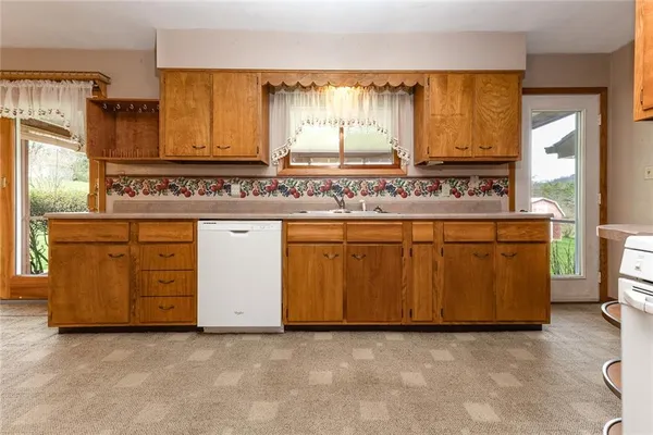 $144,900 | 287 Chestnut Street, St. Petersburg, PA 16049