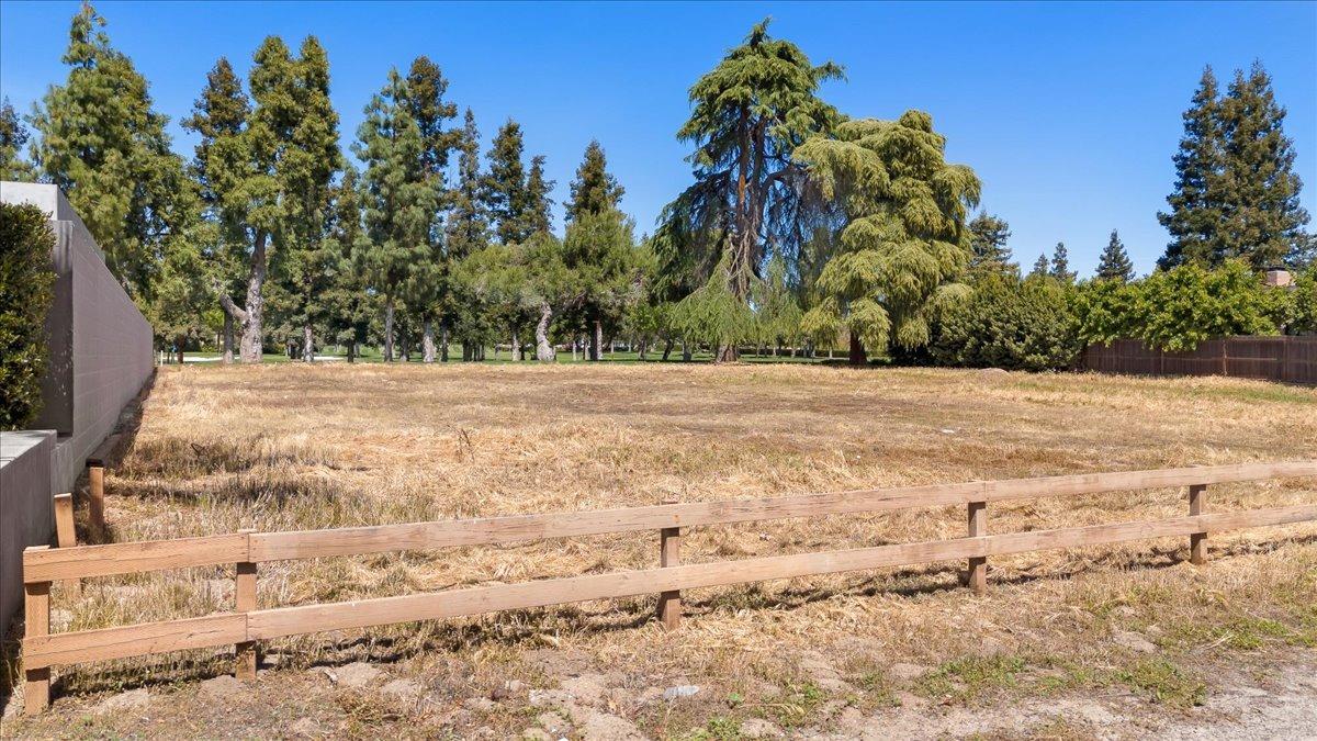 0 Country Club Drive Modesto, CA 95356 - Photo 9 of 30 a view of a yard with a house