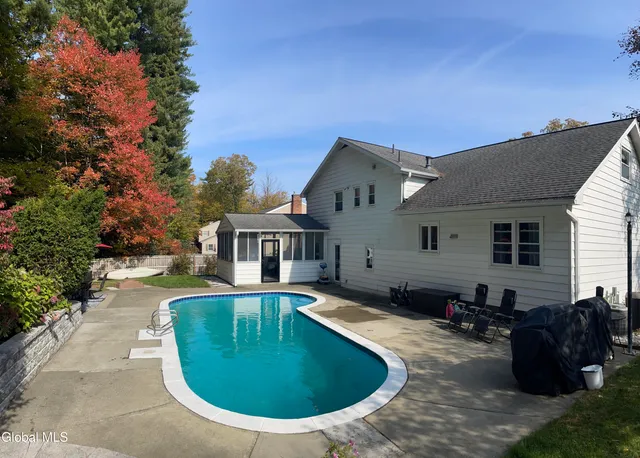 $434,900 | 23 Northcrest Drive, Clifton Park, NY 12065