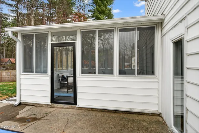 $434,900 | 23 Northcrest Drive, Clifton Park, NY 12065