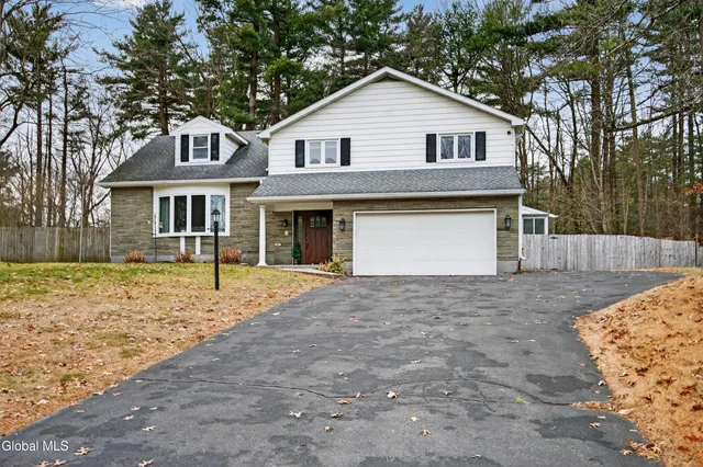 $434,900 | 23 Northcrest Drive, Clifton Park, NY 12065