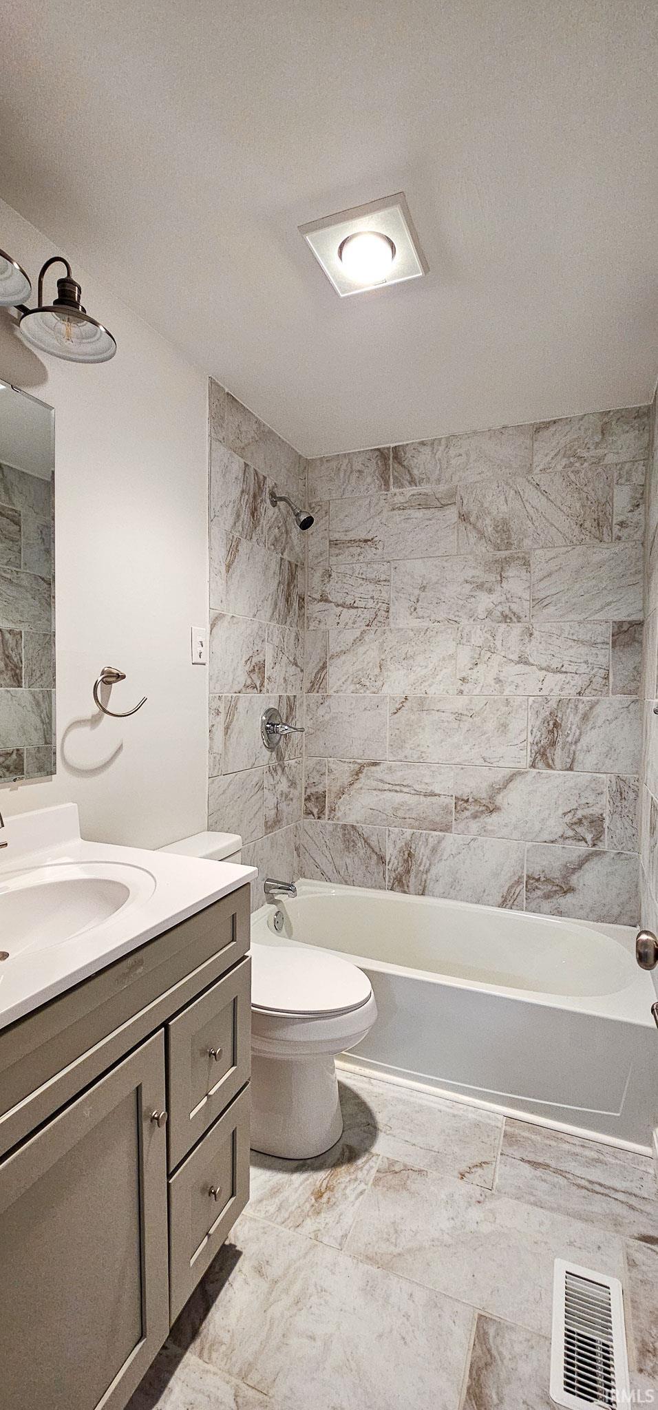 5500 Walsh Road Evansville, IN 47711 - Photo 12 of 33 Gallery Image 12