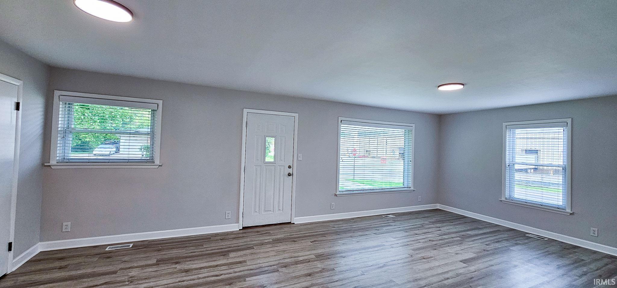5500 Walsh Road Evansville, IN 47711 - Photo 3 of 33 Gallery Image 3