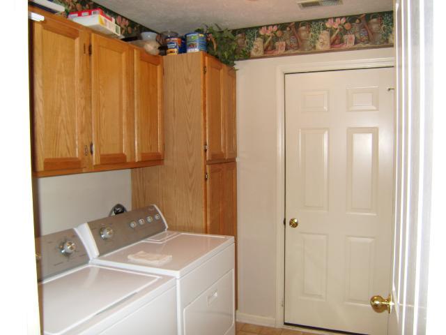7607 Meadow Ridge Drive Fishers, IN 46038 - Photo 10 of 11 Gallery Image 10