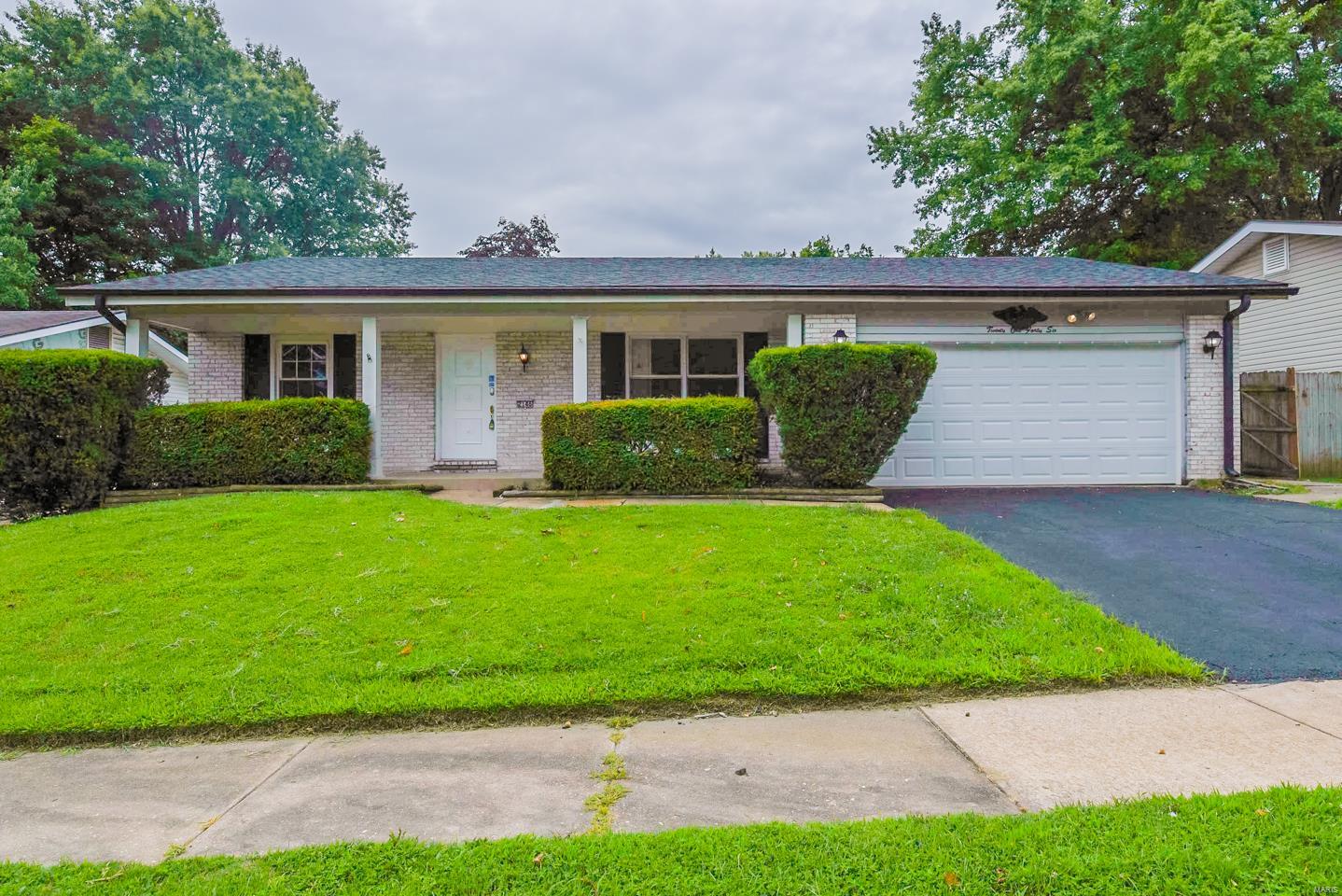 2146 Rountree Drive St. Louis, MO 63136 - Photo 1 of 24