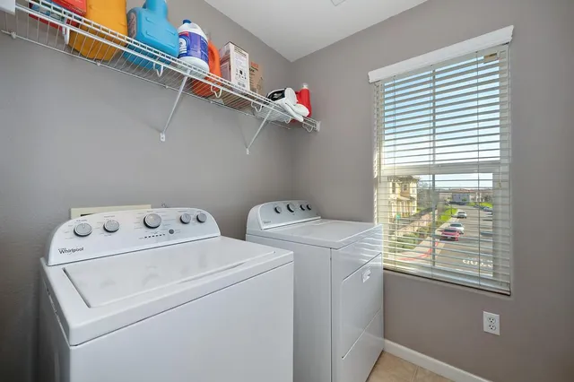 $479,900 | 301 Blossom Rock Lane, Unit 53, Folsom, CA 95630