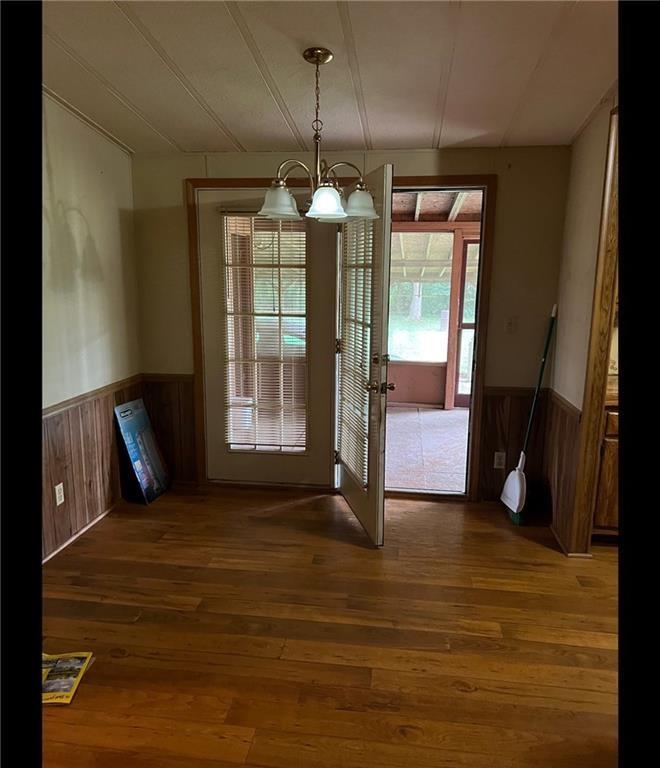 85 Honeysuckle Drive Southwest Cartersville, GA 30120 - Photo 5 of 22 a view of a room window and wooden floor