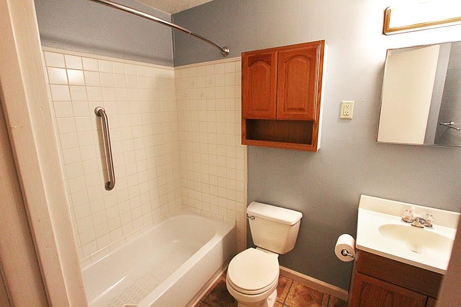 6132 East 13th Street Indianapolis, IN 46219 - Photo 5 of 11