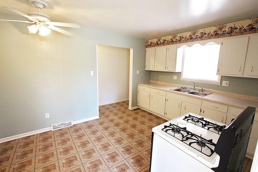 6132 East 13th Street Indianapolis, IN 46219 - Photo 9 of 11
